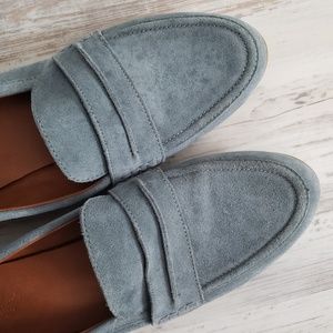 💙 Universal Thread Blue Suede Shoes 💙